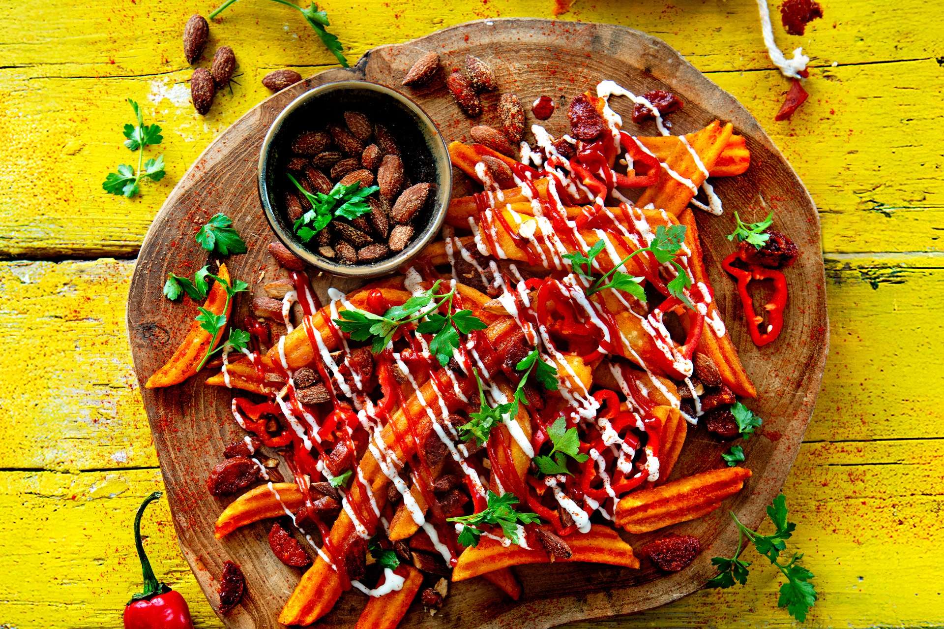 bravas-stilusu-loaded-fries