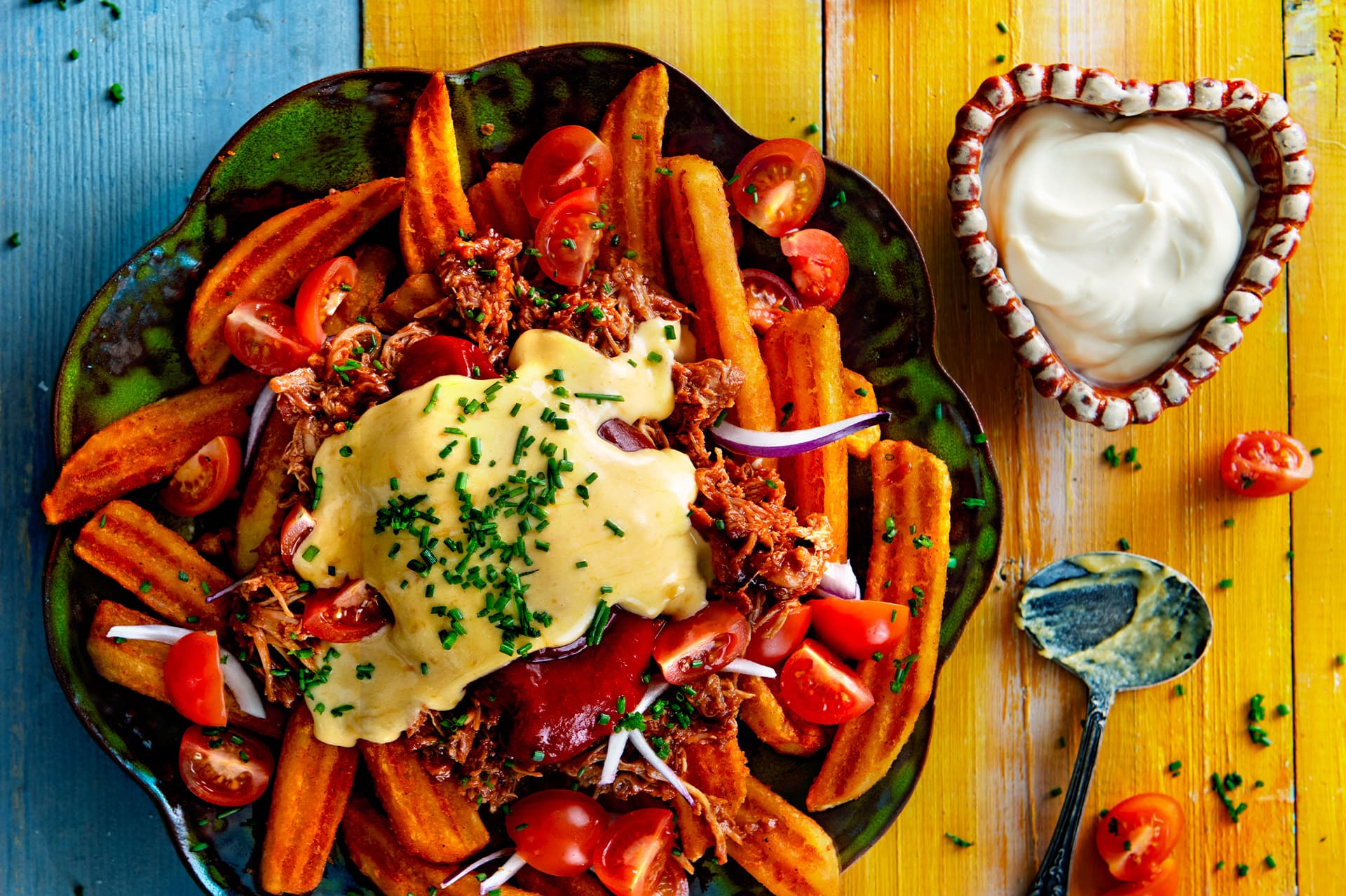 bbq-tepett-csirkes-loaded-fries
