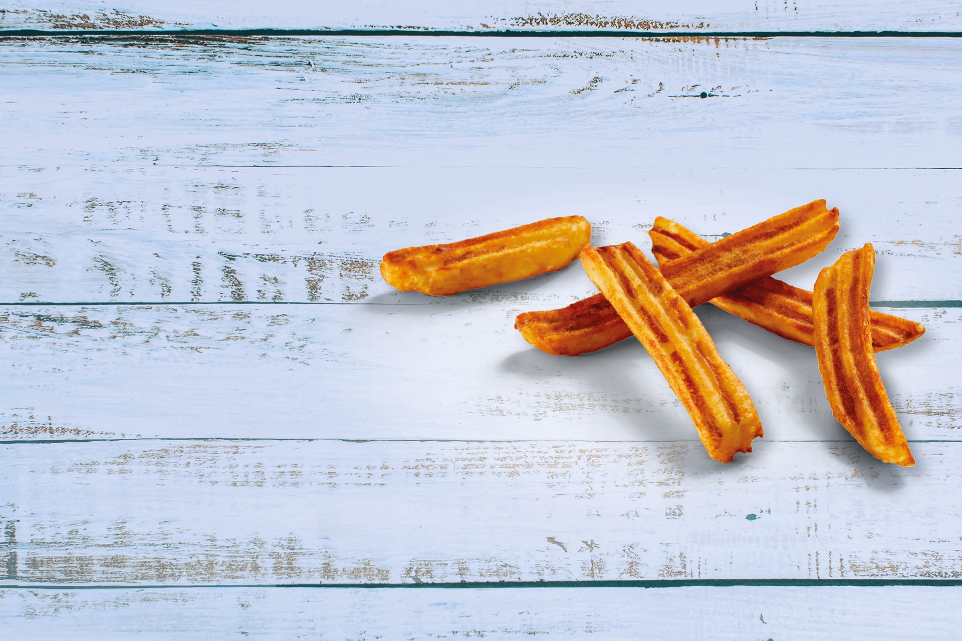 Aviko Wavy Blends Paprika hullamos_burgonyahasabok_ropogos_paprikas-fuszeres_bevonattal