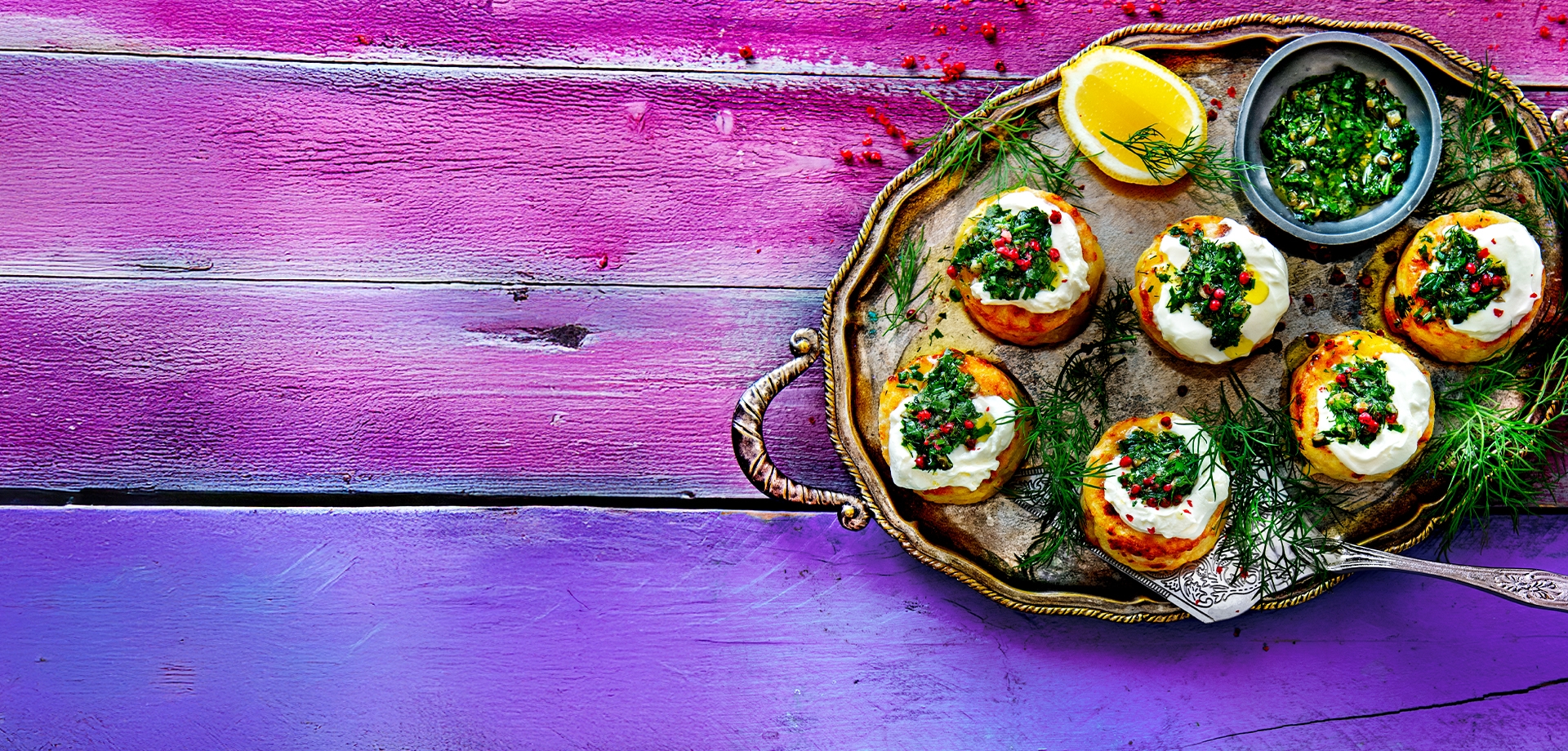 Burgonyagratinok tejföllel és salsa verdével